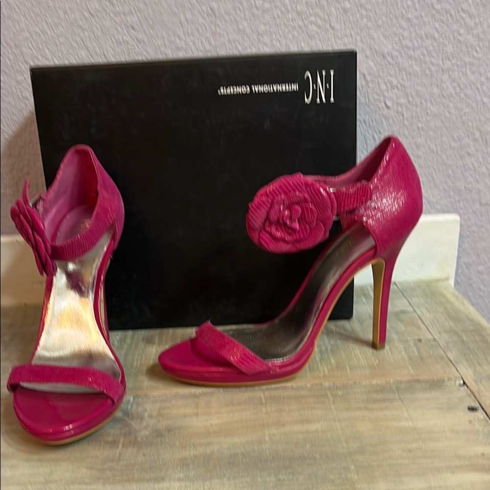 INC International Concepts 5” Heels-Women's Fuchsia with Floral Accent Sz 8.5